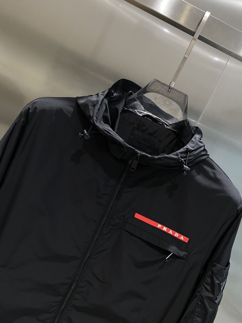 Pra*a outwear